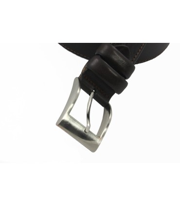 Brązowy pasek do dżinsów marki Orsatti z klasyczną klamrą, przeszycie