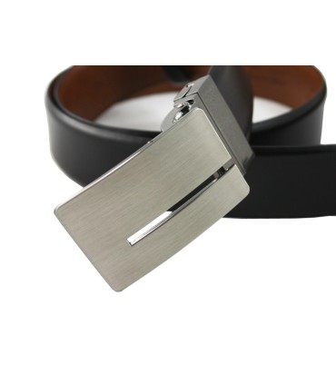 Czarny pasek do garnituru marki Orsatti z zabudowaną klamrą